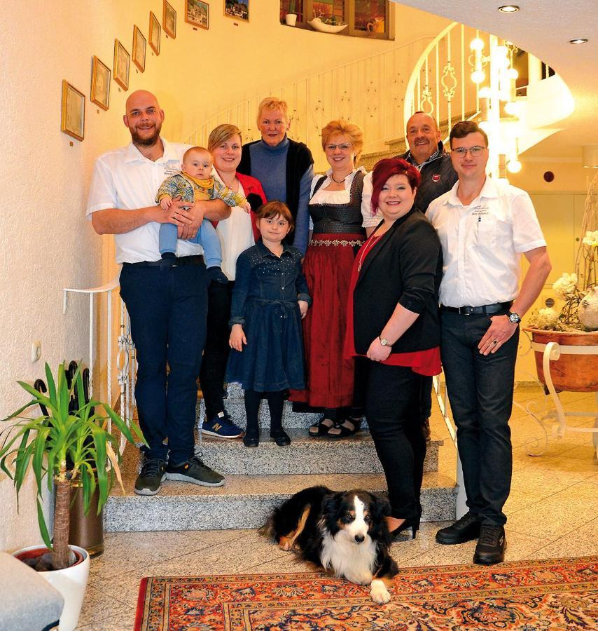 Hotel Burgfrieden ไบล์ชไตน์ ภายนอก รูปภาพ